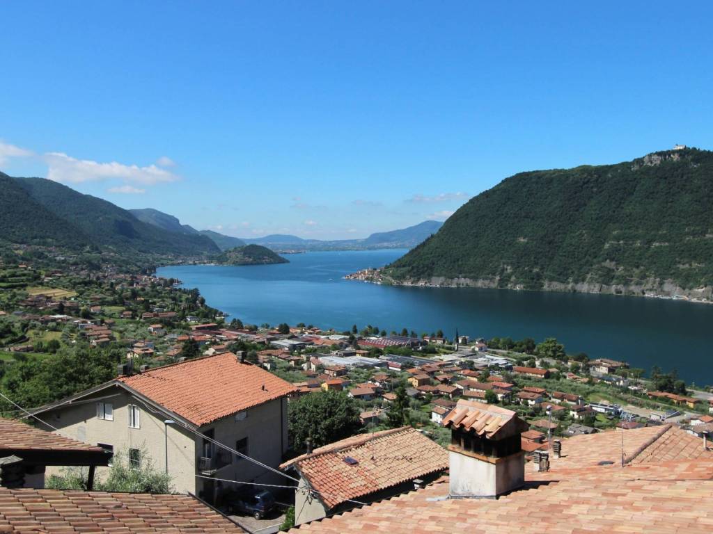 appartamento in vendita a Sale Marasino