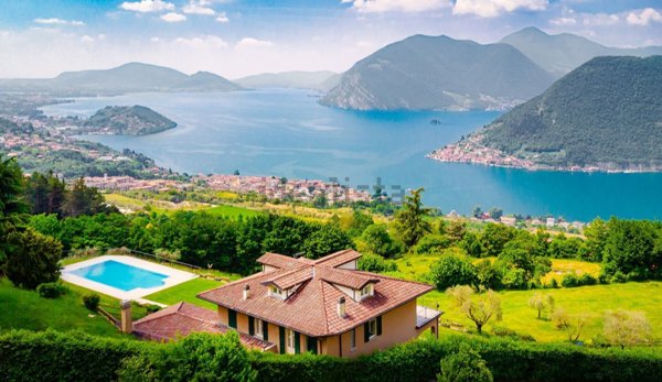 casa indipendente in vendita a Sale Marasino