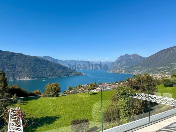 casa indipendente in vendita a Sale Marasino