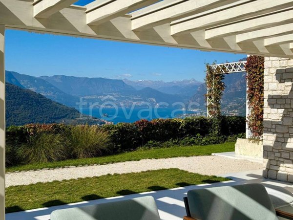 casa indipendente in vendita a Sale Marasino