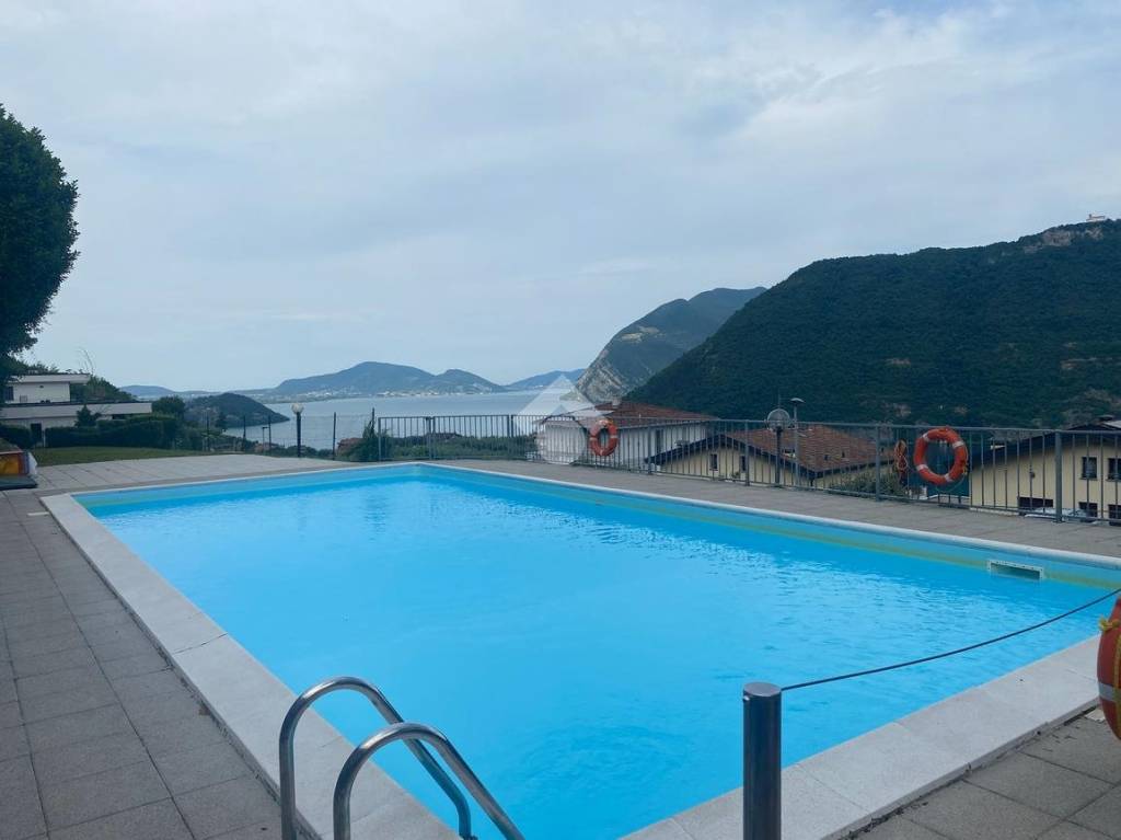 appartamento in vendita a Sale Marasino