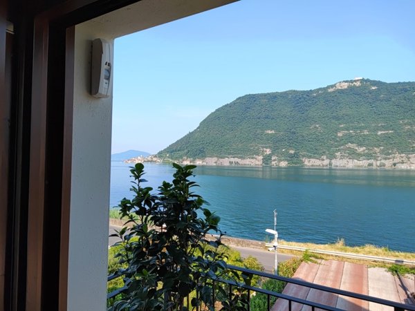 casa indipendente in vendita a Sale Marasino