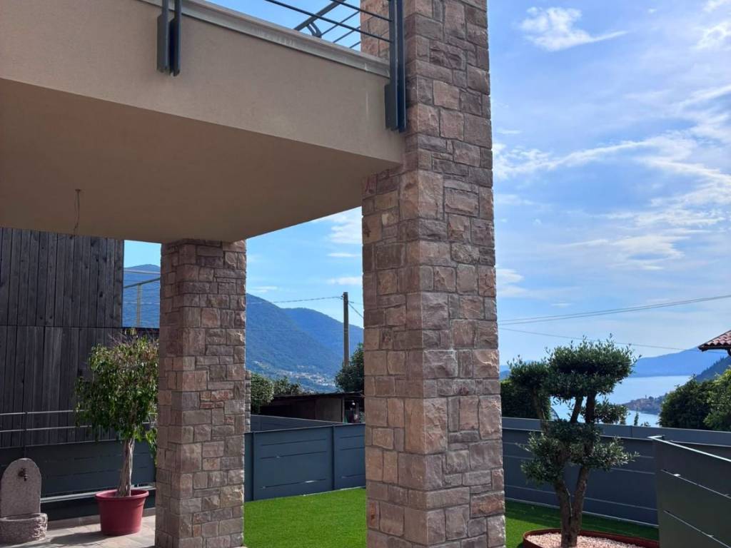 casa indipendente in vendita a Sale Marasino