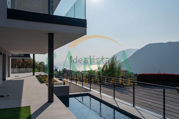 casa indipendente in vendita a Sale Marasino