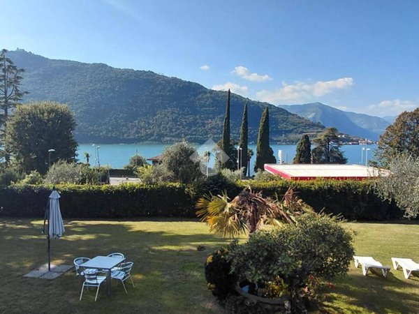 casa indipendente in vendita a Sale Marasino