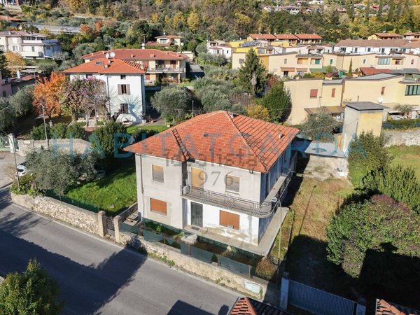 casa indipendente in vendita a Salò