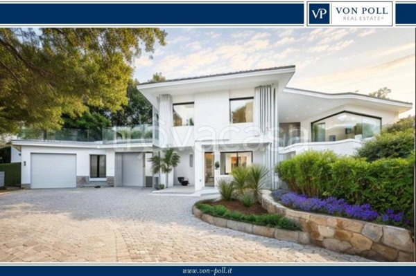 casa indipendente in vendita a Salò in zona Villa