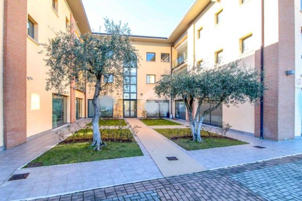 ufficio in vendita a Salò in zona Cunettone