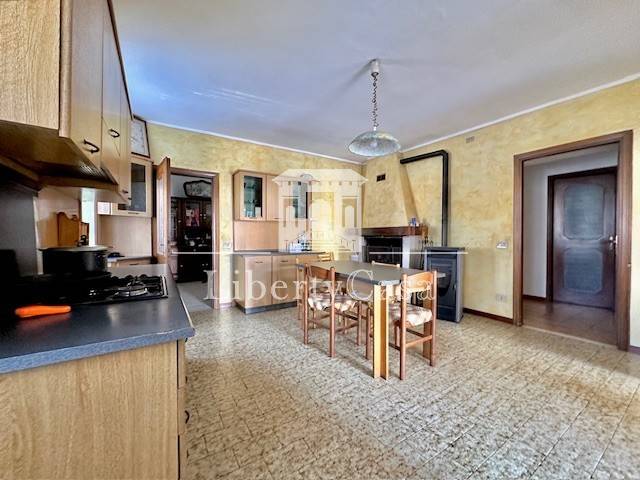 casa indipendente in vendita a Salò