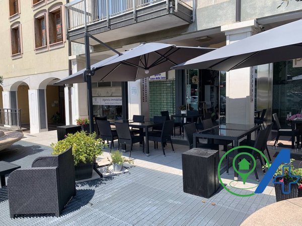 locale commerciale in vendita a Salò