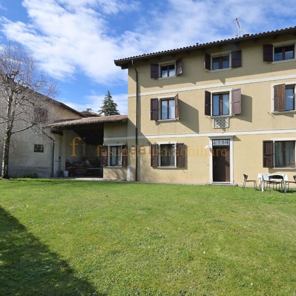 casa indipendente in vendita a Salò