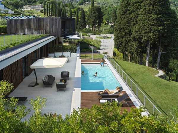 casa indipendente in vendita a Salò in zona Villa