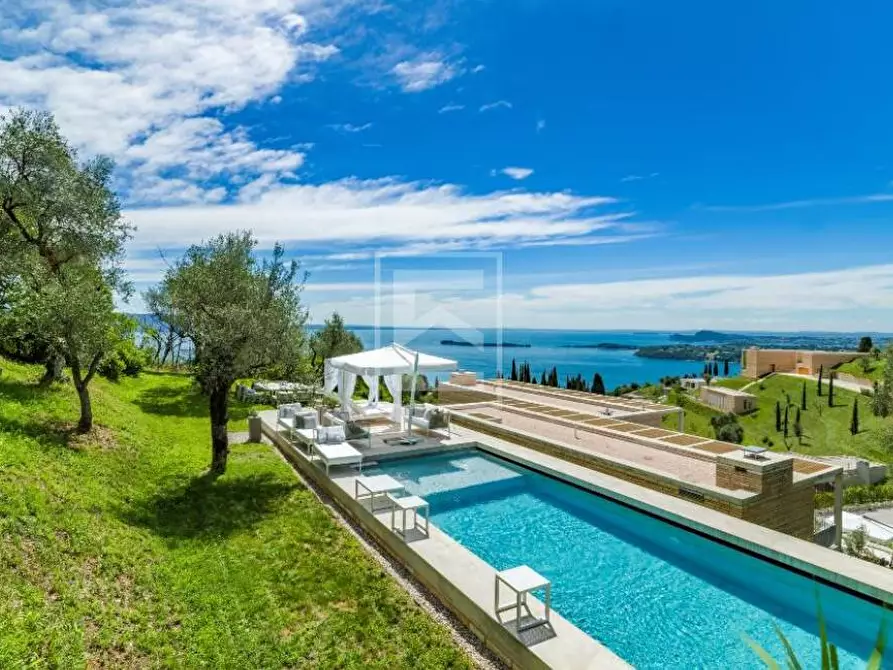 casa indipendente in vendita a Salò in zona Villa