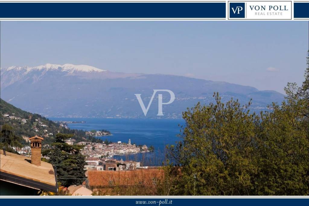 casa indipendente in vendita a Salò in zona Villa