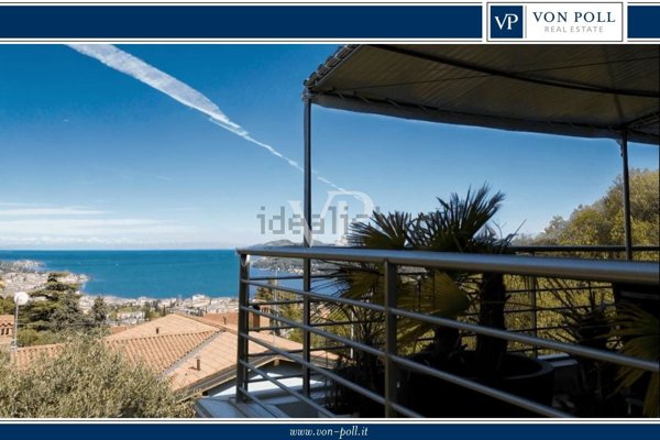 casa indipendente in vendita a Salò in zona Villa