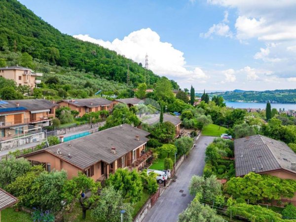 casa indipendente in vendita a Salò in zona Renzano