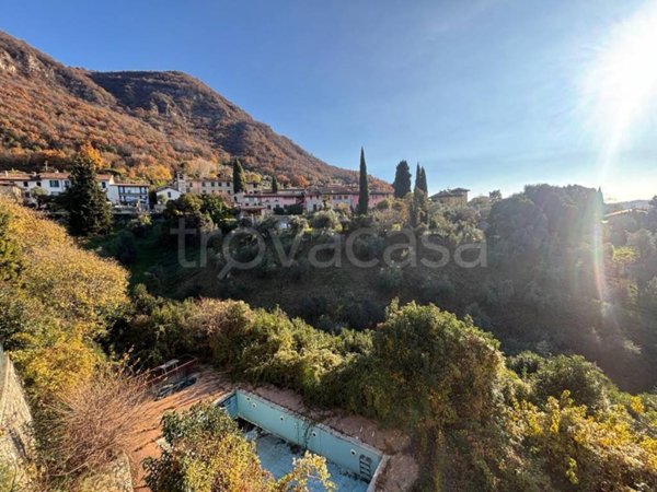 casa indipendente in vendita a Salò in zona Renzano