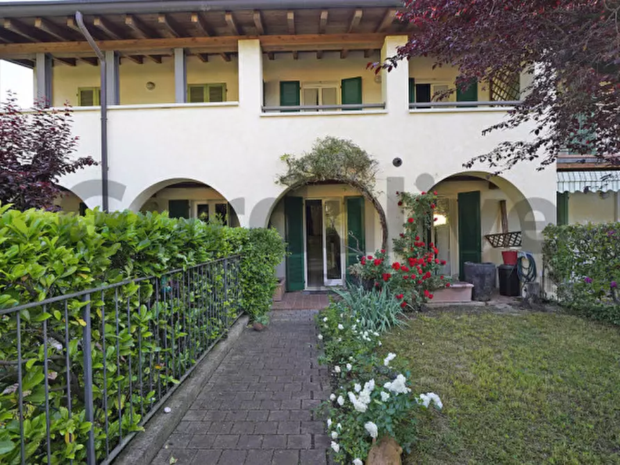 casa indipendente in vendita a Salò in zona Villa