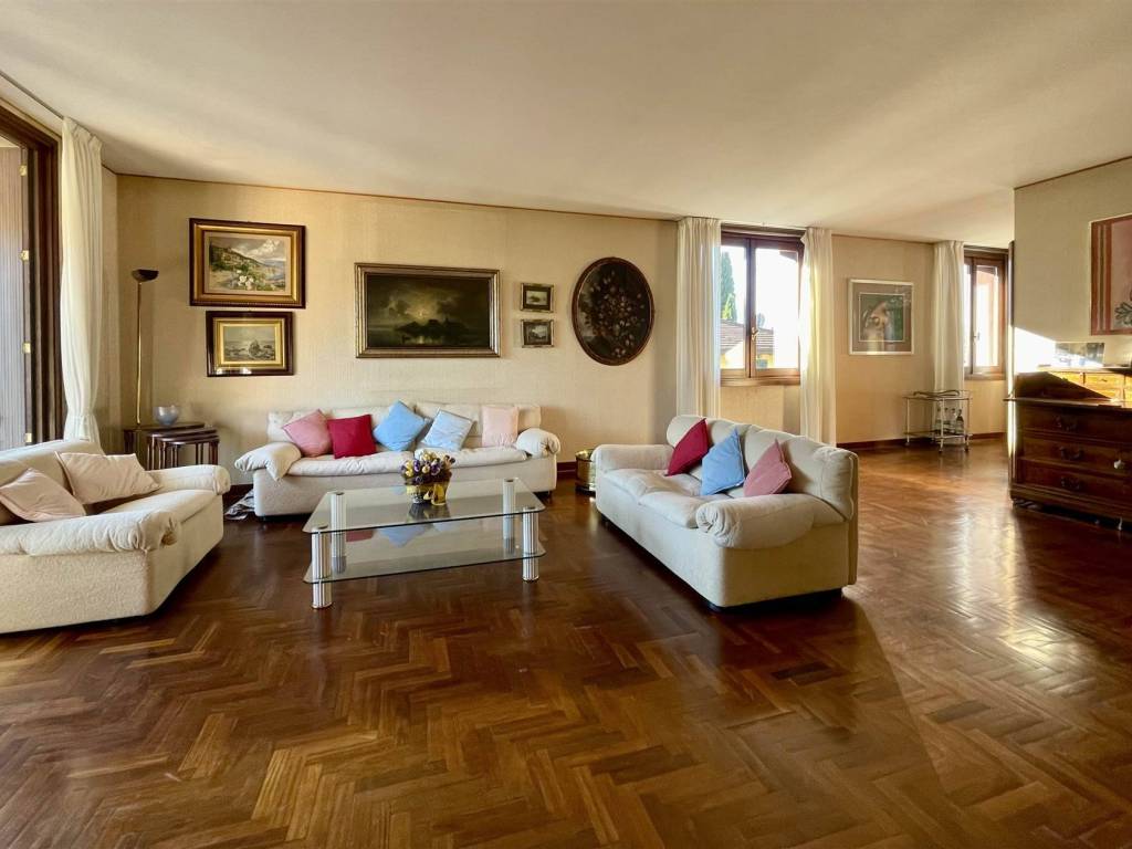 appartamento in vendita a Salò