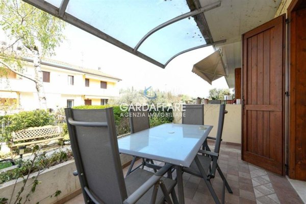 casa indipendente in vendita a Salò in zona Villa