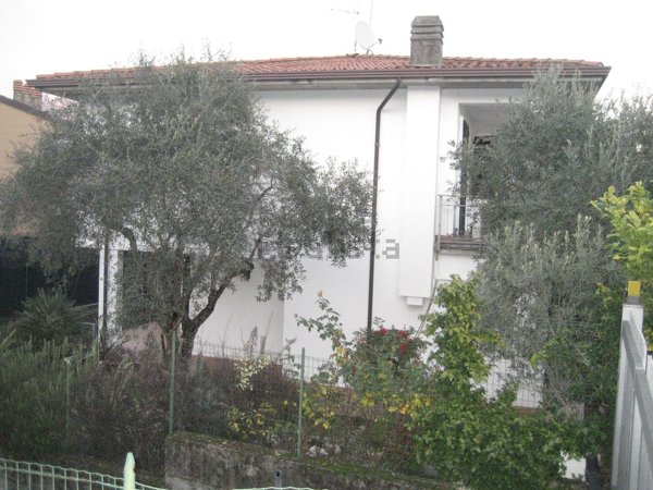 casa indipendente in vendita a Salò
