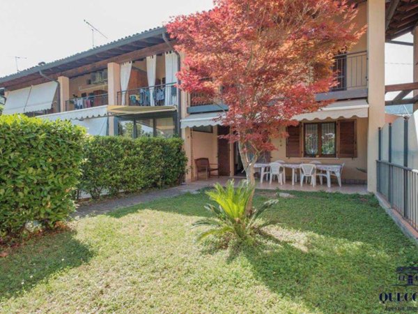 casa indipendente in vendita a Salò in zona Villa