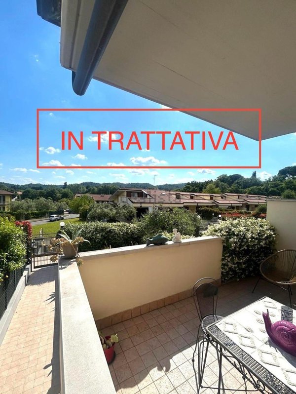 casa indipendente in vendita a Salò in zona Villa