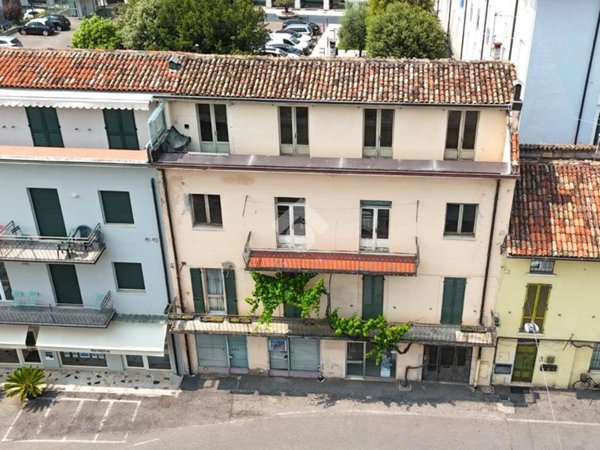 negozio in vendita a Salò