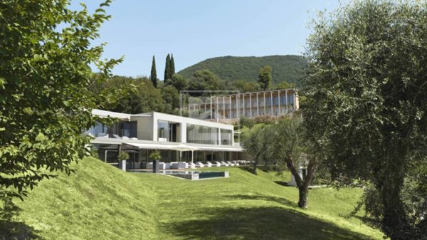 casa indipendente in vendita a Salò in zona Villa