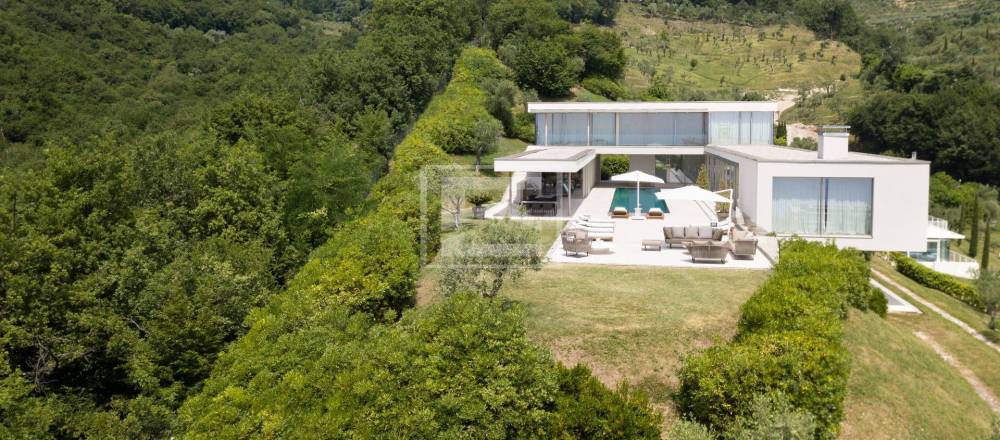 casa indipendente in vendita a Salò in zona Villa