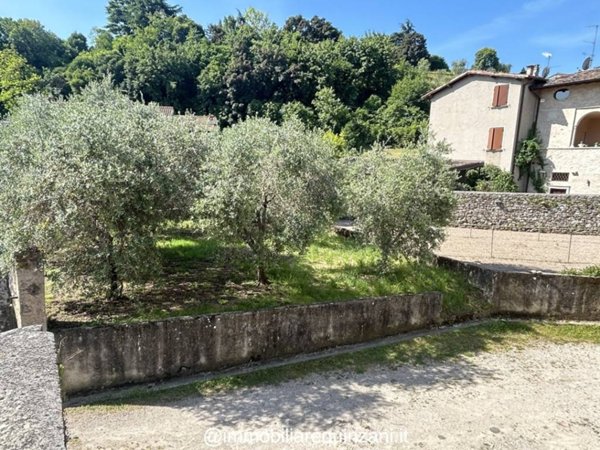 casa indipendente in vendita a Salò