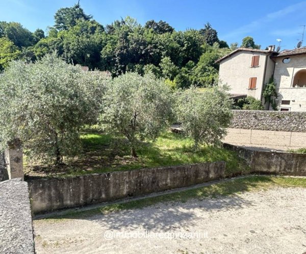 casa indipendente in vendita a Salò