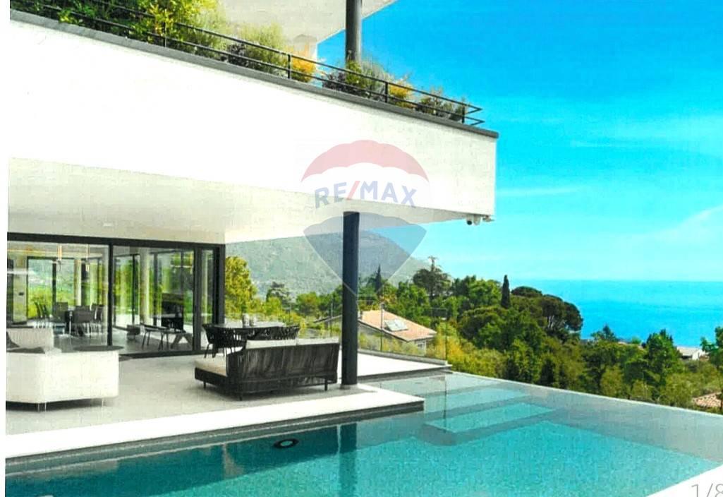casa indipendente in vendita a Salò in zona Villa