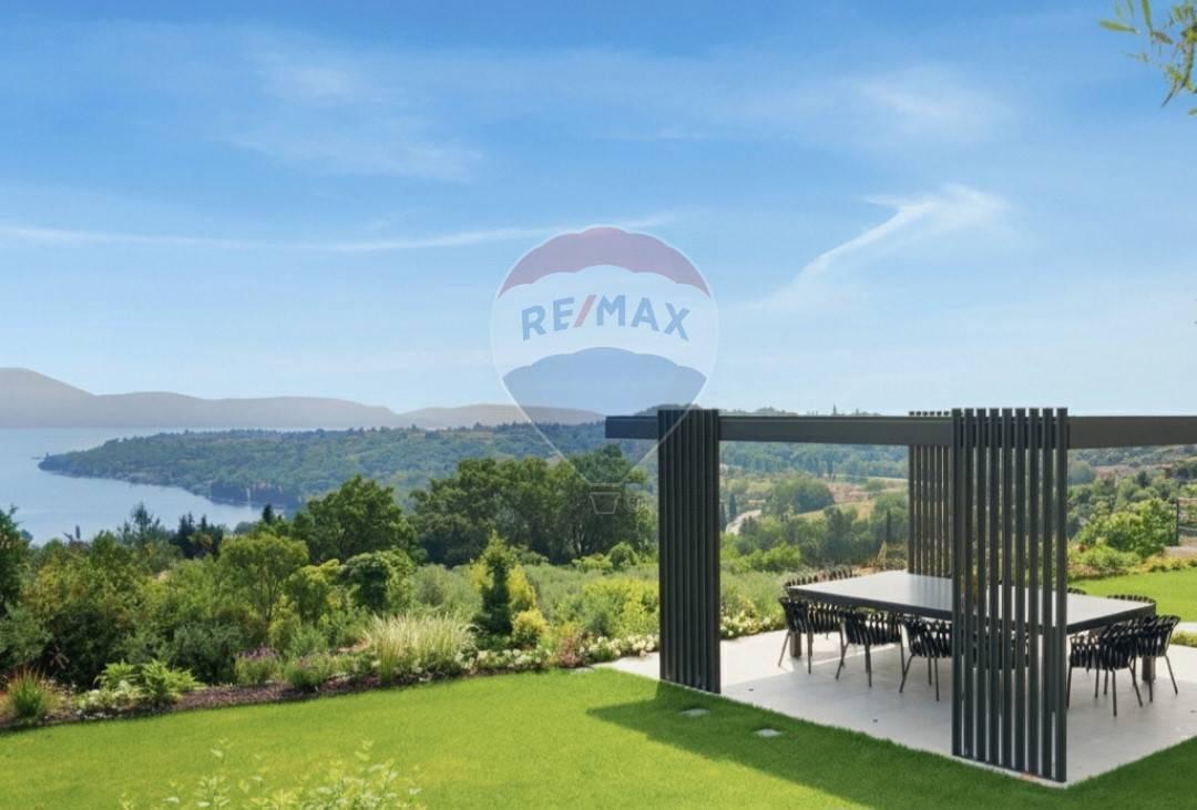 casa indipendente in vendita a Salò in zona Villa