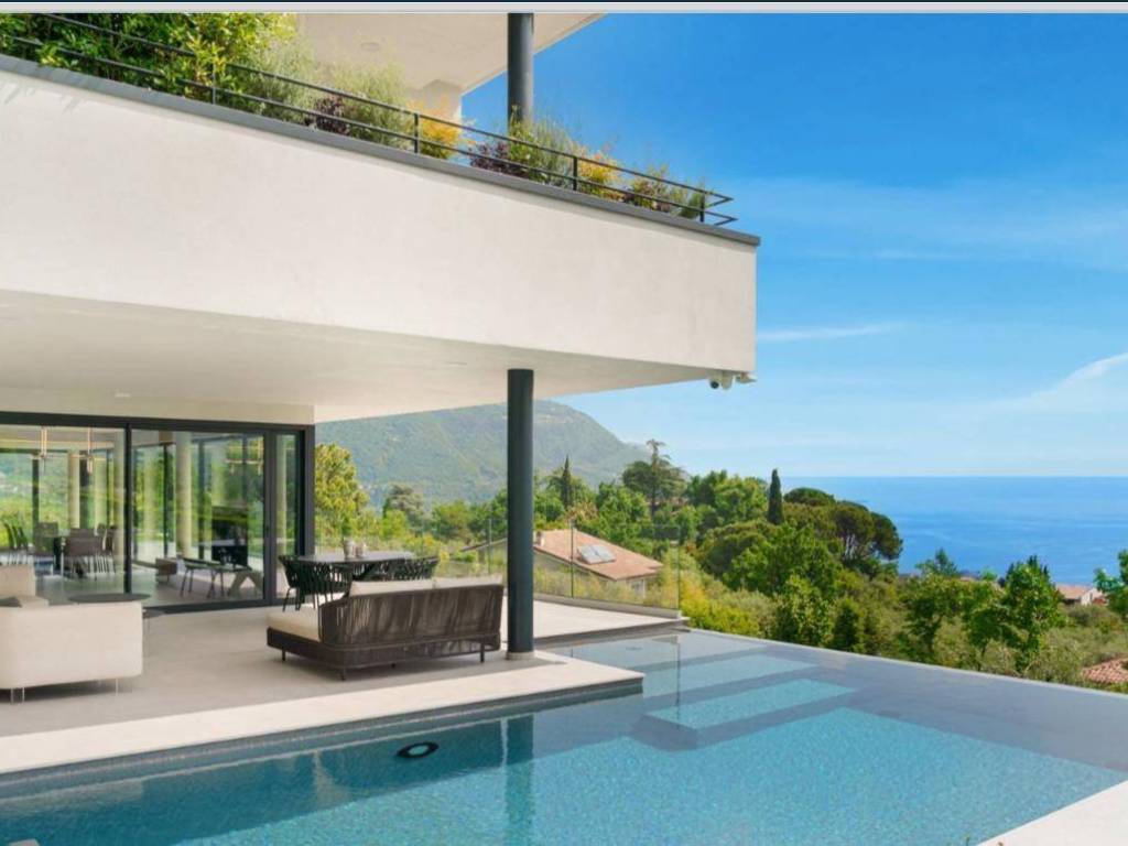 casa indipendente in vendita a Salò in zona Villa