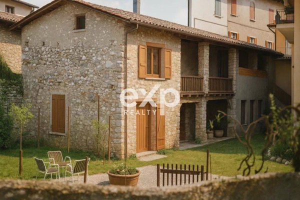 casa indipendente in vendita a Salò