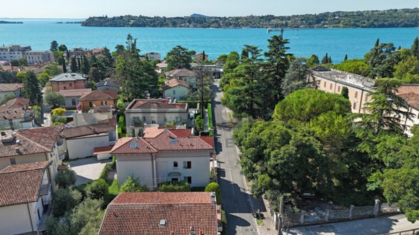 appartamento in vendita a Salò in zona Barbarano