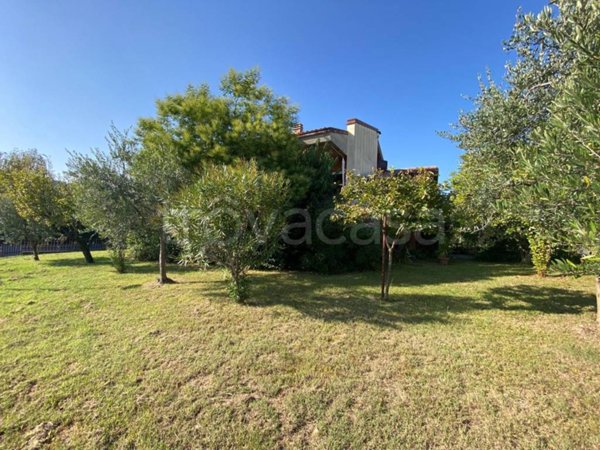 casa indipendente in vendita a Salò in zona Villa