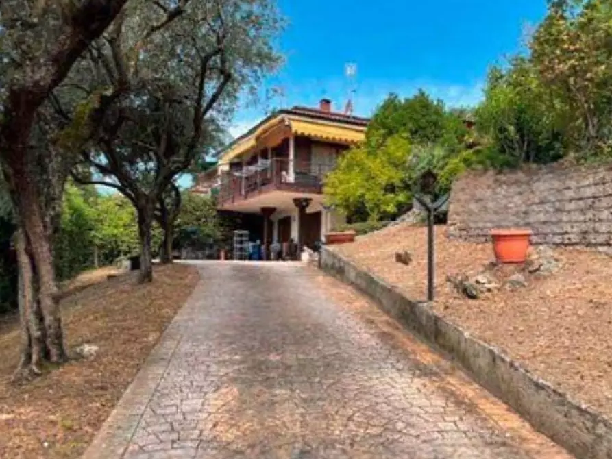 casa indipendente in vendita a Salò in zona Villa