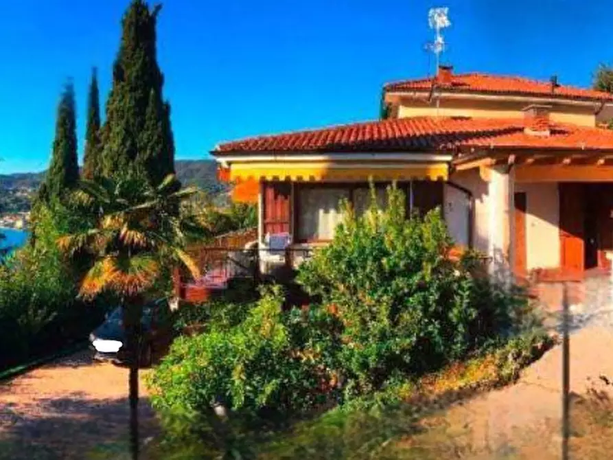 casa indipendente in vendita a Salò in zona Villa