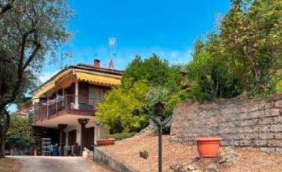 casa indipendente in vendita a Salò