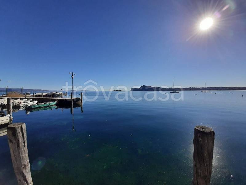 casa indipendente in vendita a Salò in zona Villa