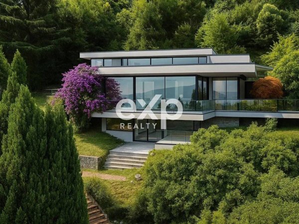 casa indipendente in vendita a Salò in zona Villa