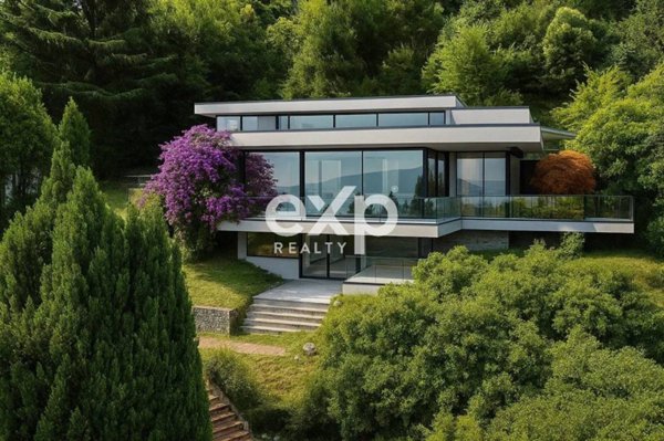 casa indipendente in vendita a Salò in zona Villa