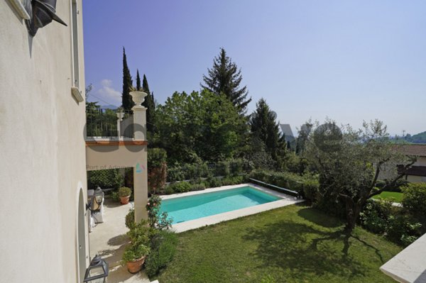 casa indipendente in vendita a Salò in zona Villa