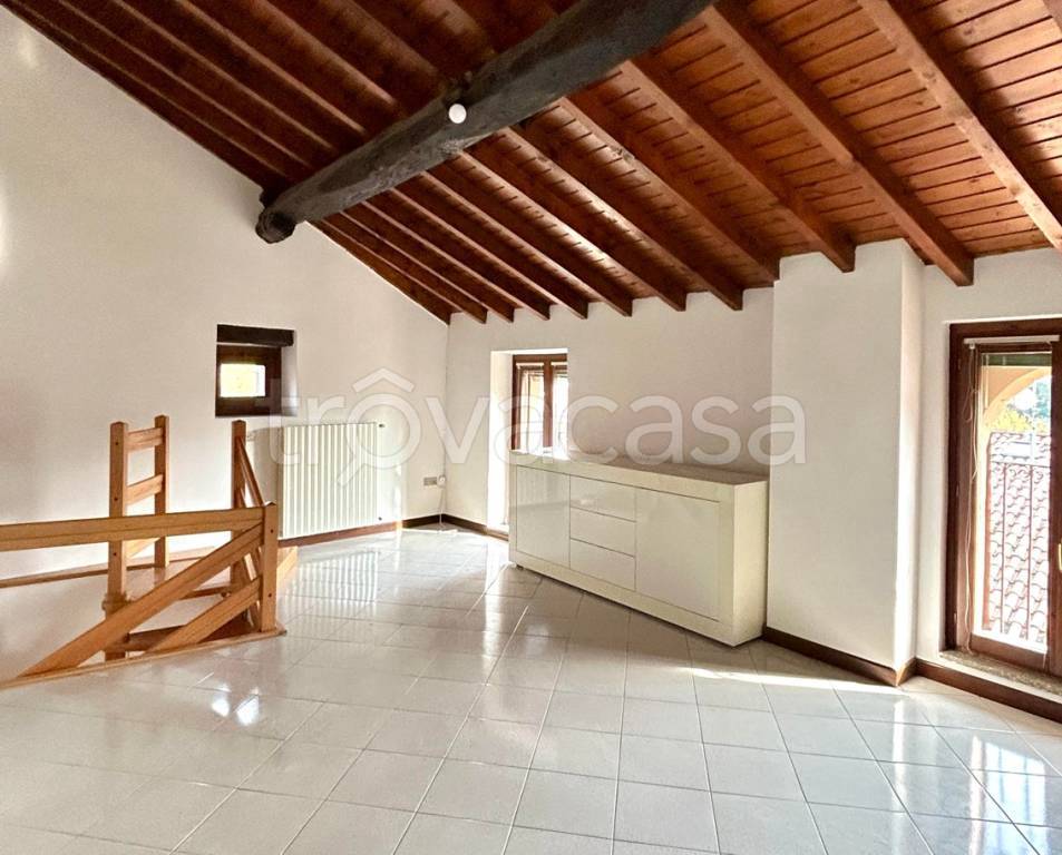 casa indipendente in vendita a Salò