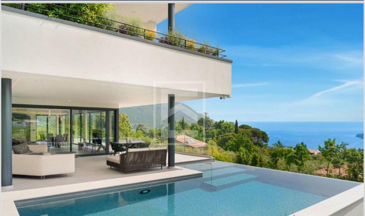 casa indipendente in vendita a Salò in zona Villa