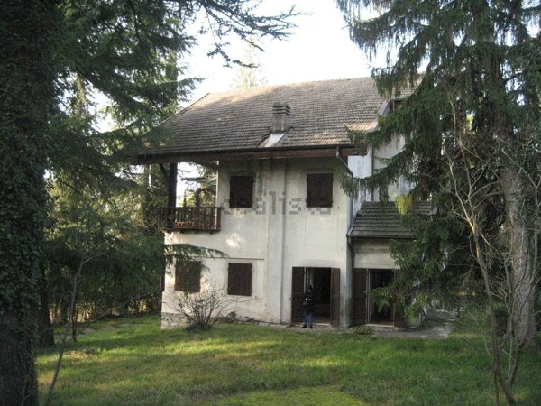 casa indipendente in vendita a Salò in zona Villa