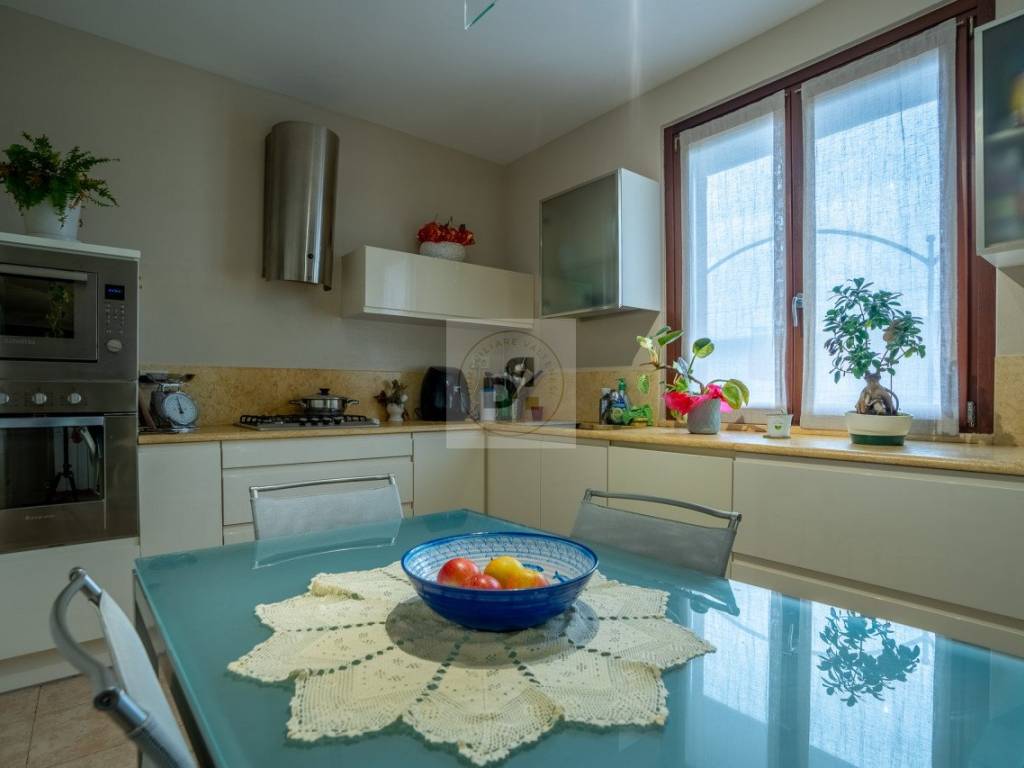 casa indipendente in vendita a Salò