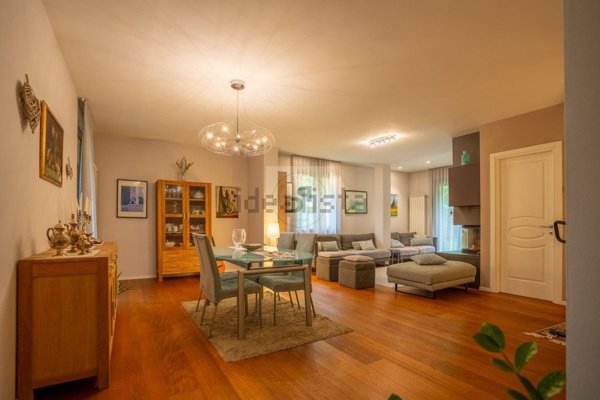 casa indipendente in vendita a Salò